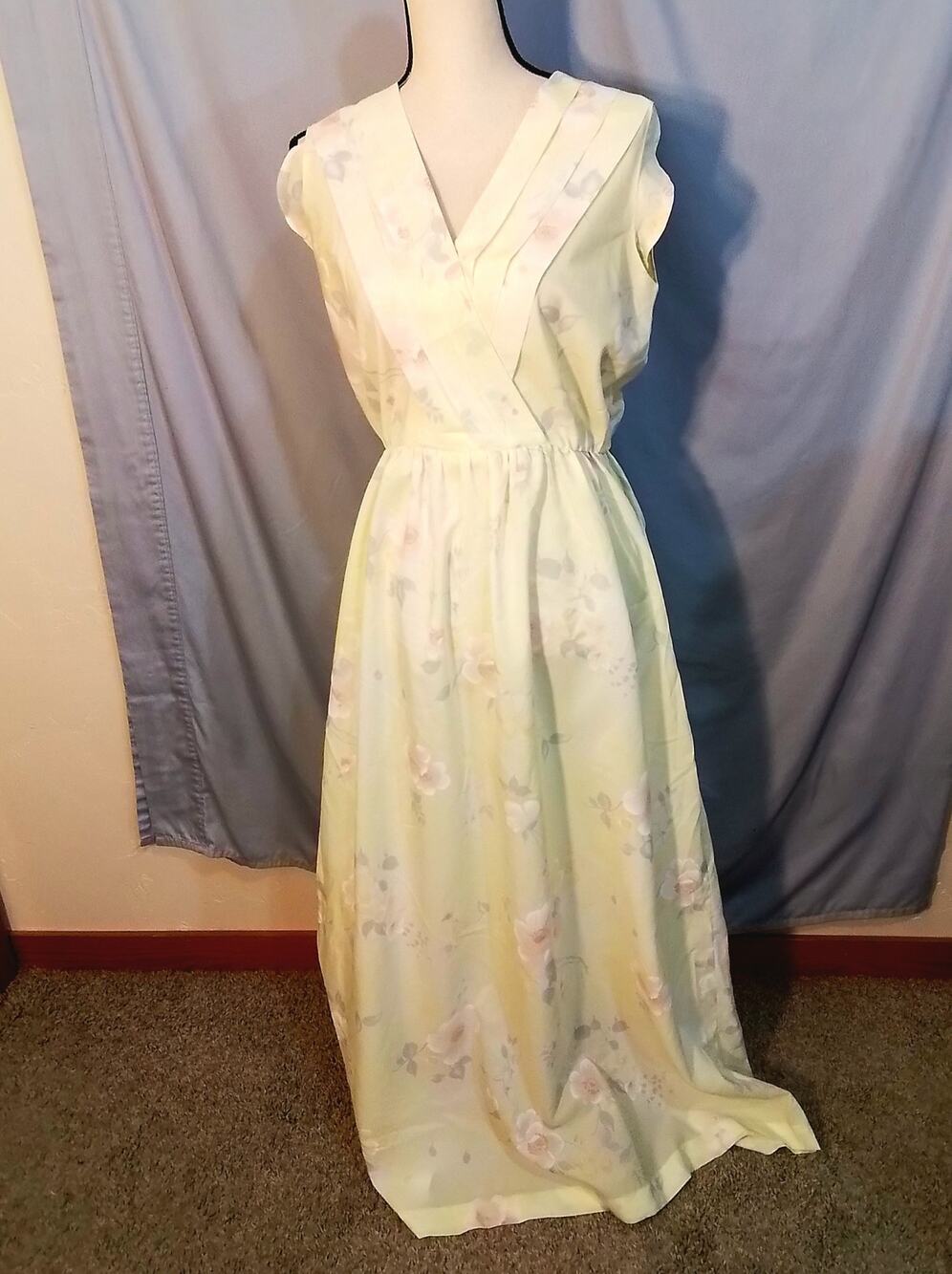 Sunny pastel yellow maxi dress.